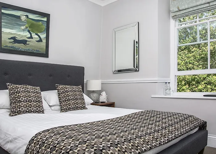 Llety Brynawel Guest House