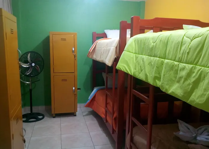 Sunset Hostel Airport