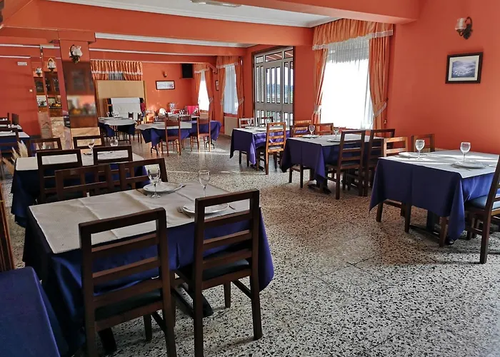 Hotel O Cruceiro Puentedeume