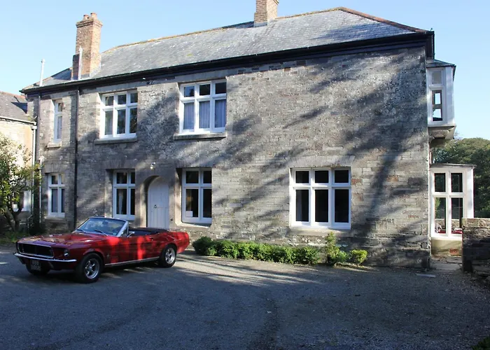 Costislost House