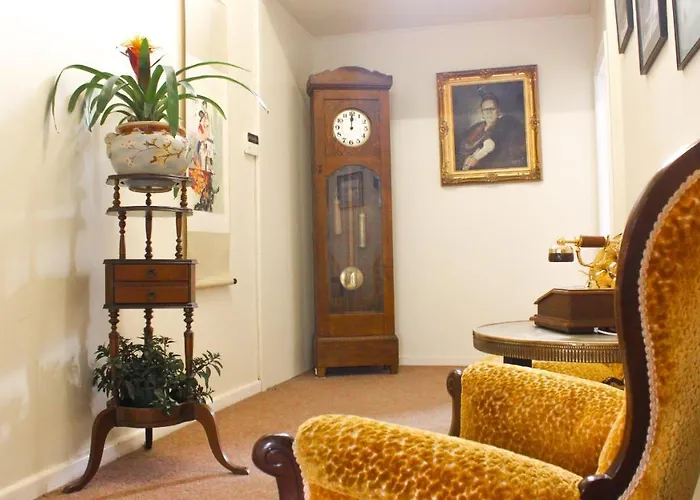 The Pier Lodge Bed And Breakfast