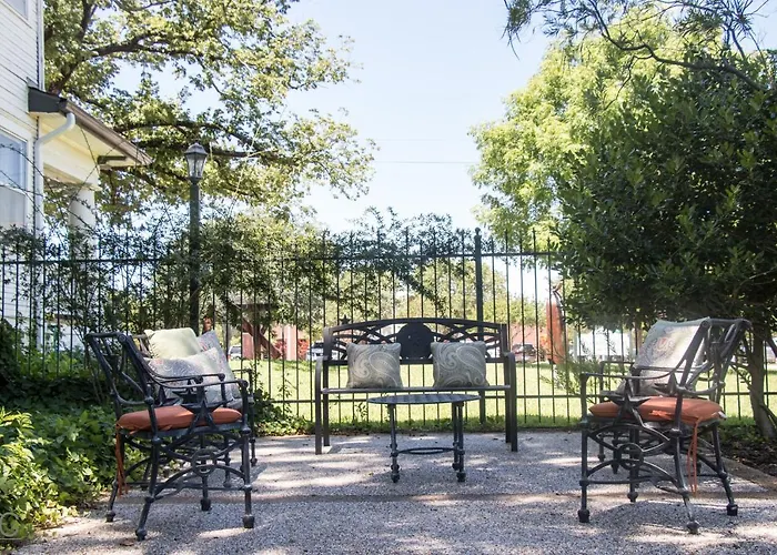 Texas White House B&B