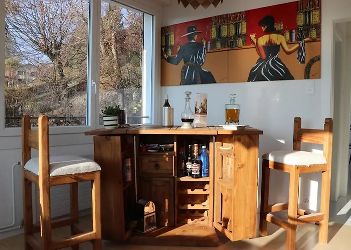 La Maison Des Copains