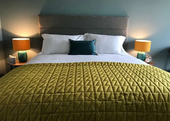 Stones Luxury B&B With Hot Tub And Self-Contained Rooms