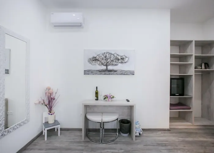 D&D Suites In Split Centre