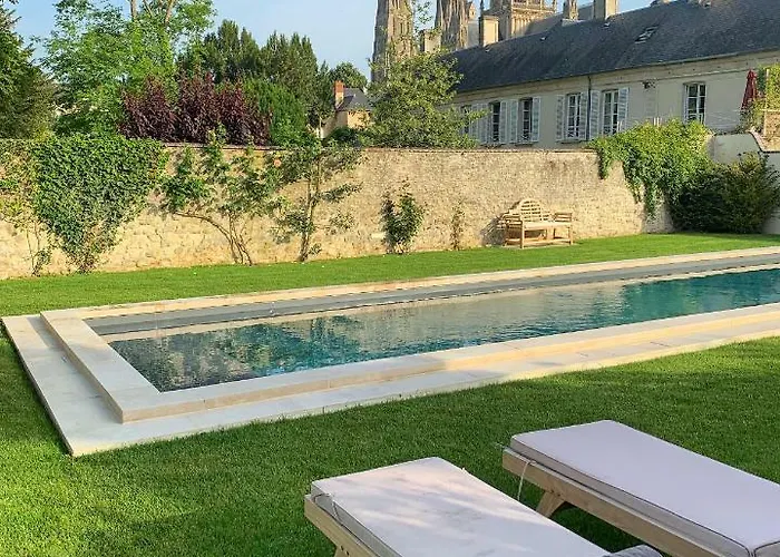 Le Tardif, Noble Guesthouse