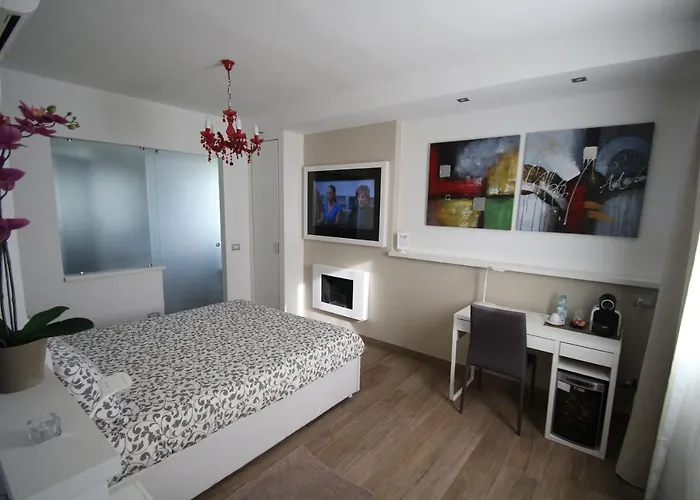 H5-5H Luxury Room