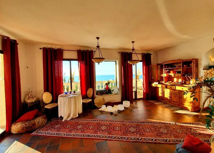 Ashram Villa Sunshine
