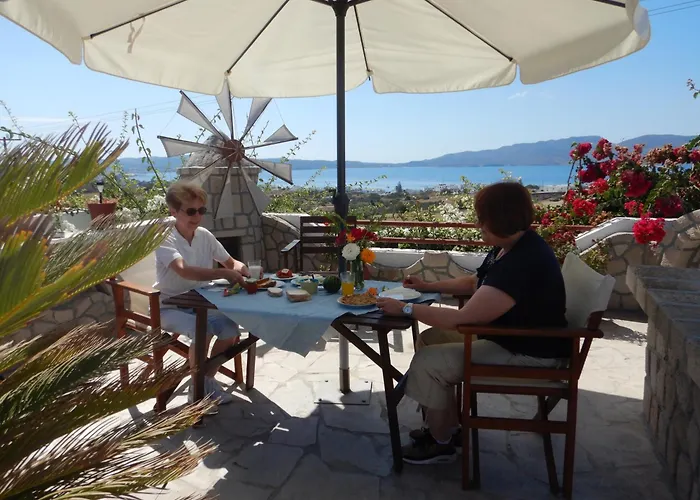 Christos Rooms Milos