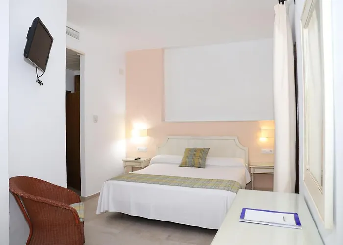 Hostal Doña Lola Marina Zahara de los Atunes