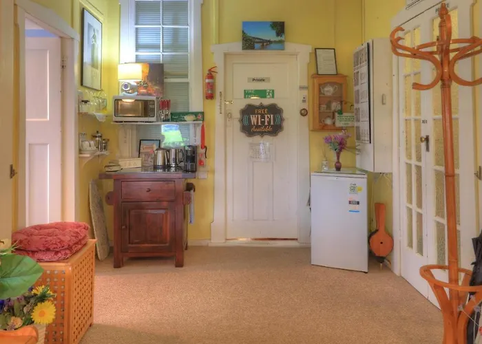 Andavine House - Bed & Breakfast