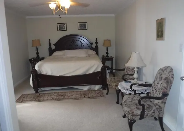 Serenity Hill Bed And Breakfast