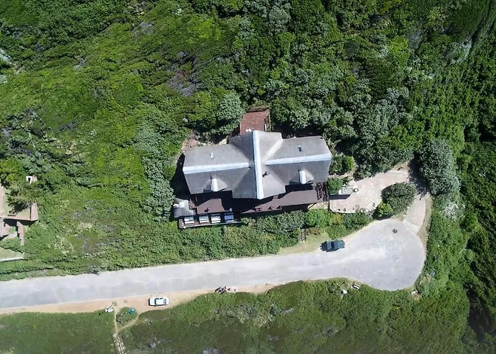 Oyster Bay Beach Lodge